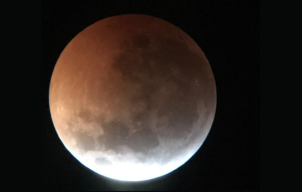 Asi se vivio el Eclipse total de Luna en Los Cabos