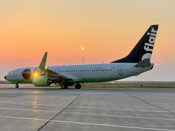 Flair Airlines 2