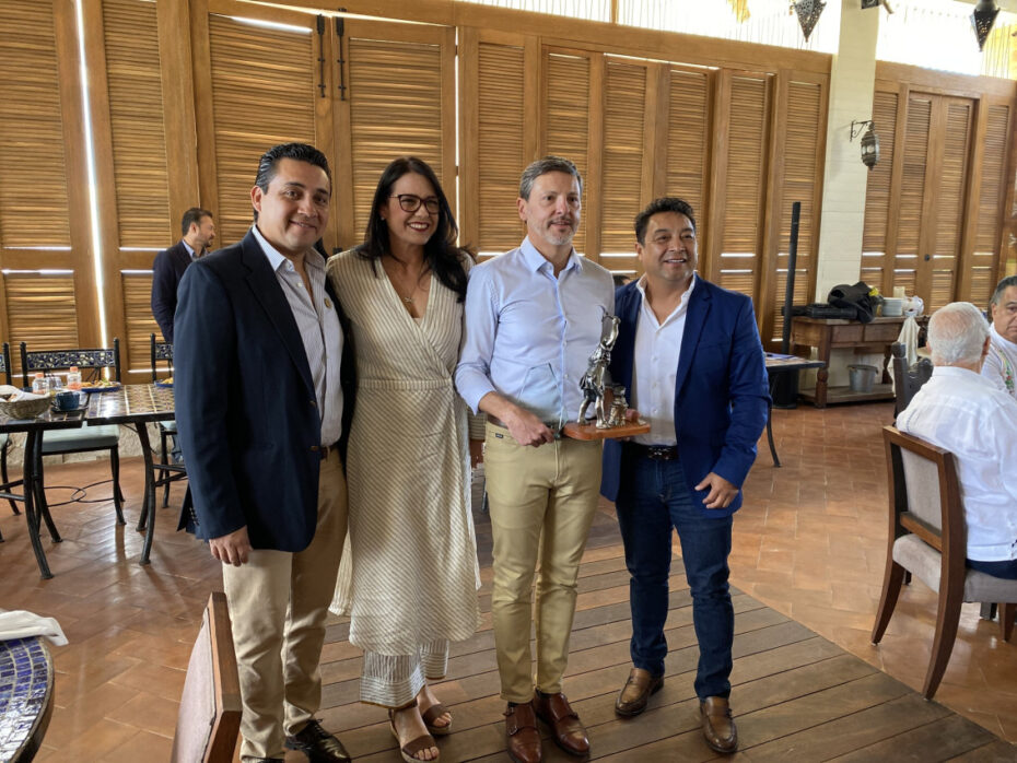 Rodrigo Esponda Receives Recognition and Highlights Tourism Growth and Air Connectivity in Los Cabos